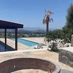 Guemuesluek Uemit * Bodrum